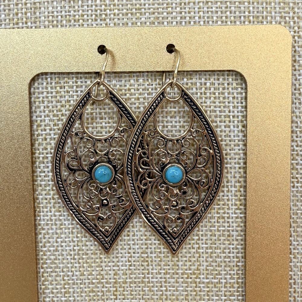 Vintage Barse Thailand Gold Tone Turquoise Blue Accent Earrings